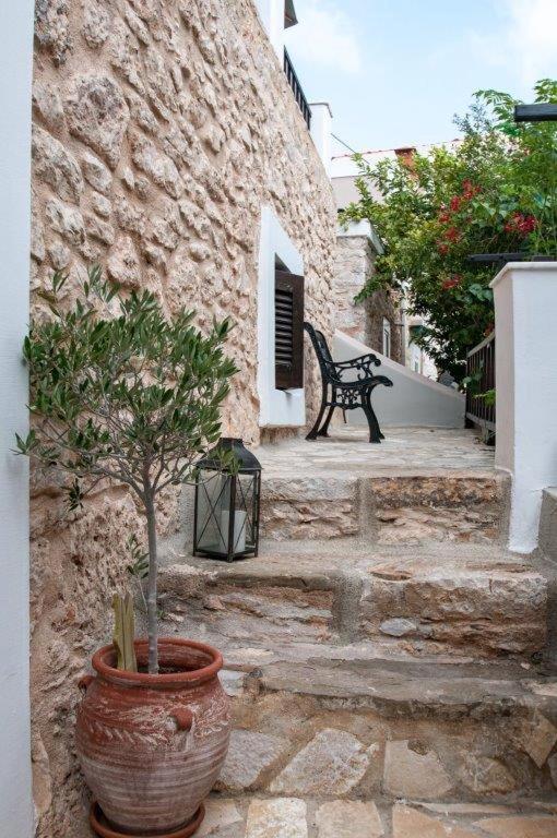 Luca'S Houses Chalki Town Exterior photo